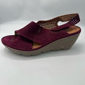 Clarks Artisan  Womens Reedly Maroon Leather Wedge Sandals Size 10M